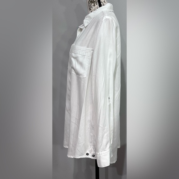 🤍Intro Women’s White Long Sleeve Button-Up Shirt - Size M (NWT)🤍 - Picture 3 of 10